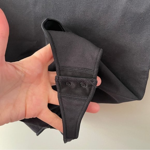 SKIMS Essential T-Shirt Bodysuit Black S/M NWOT - Picture 6 of 6